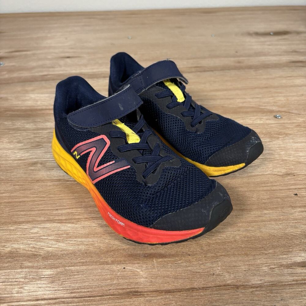 New Balance Fresh Foam Arishi v4 Kids Size 2.5 Blue/Red/ Yellow